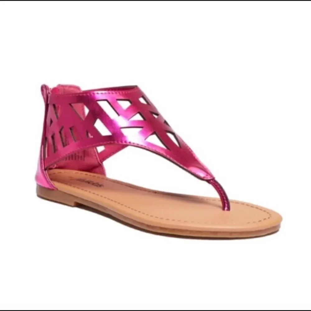 FabKids Girls Pink Sandals Chandelier Cutout 7